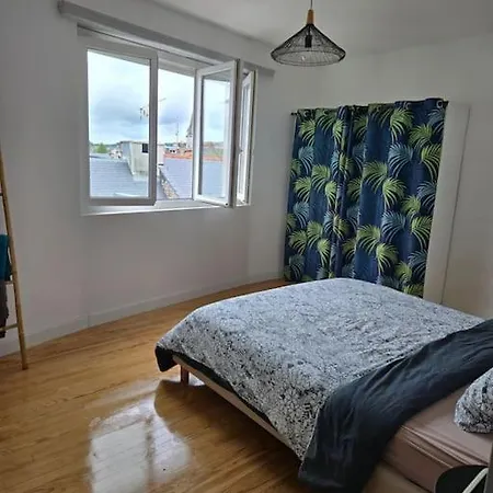 Lägenhet Vue Sur Chateau De *